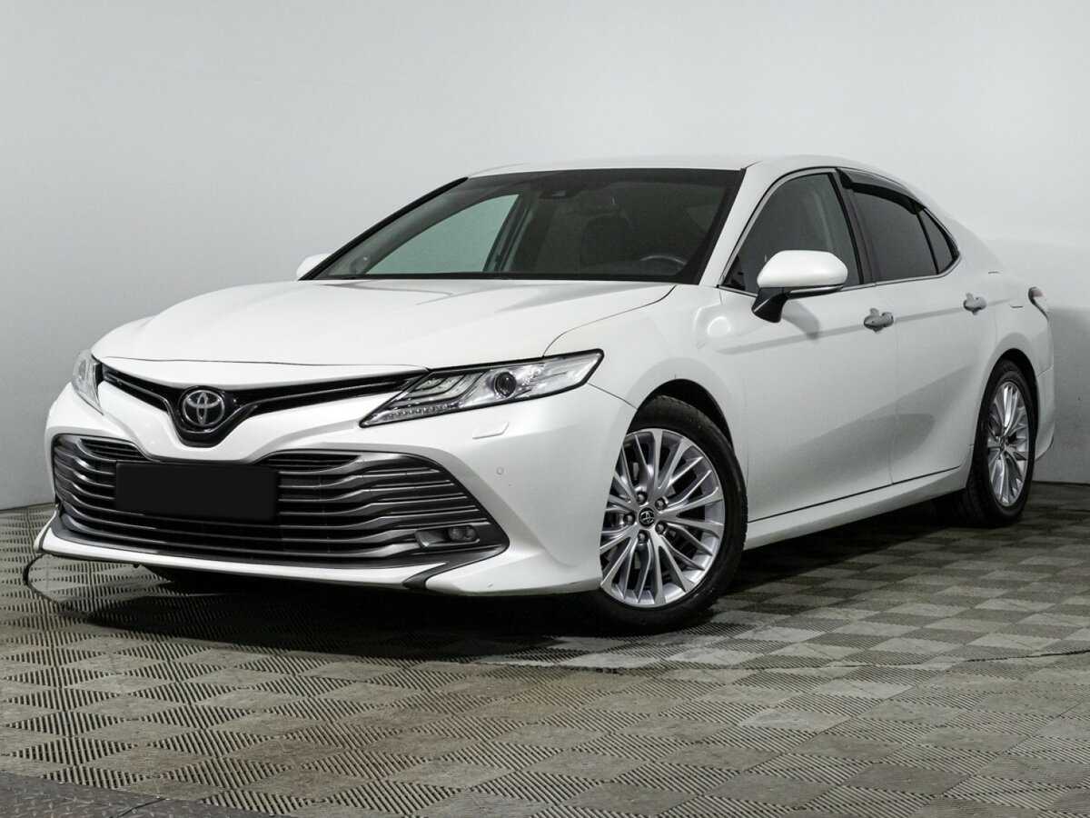 Toyota Camry 2018 года с пробегом. Посмотреть фото