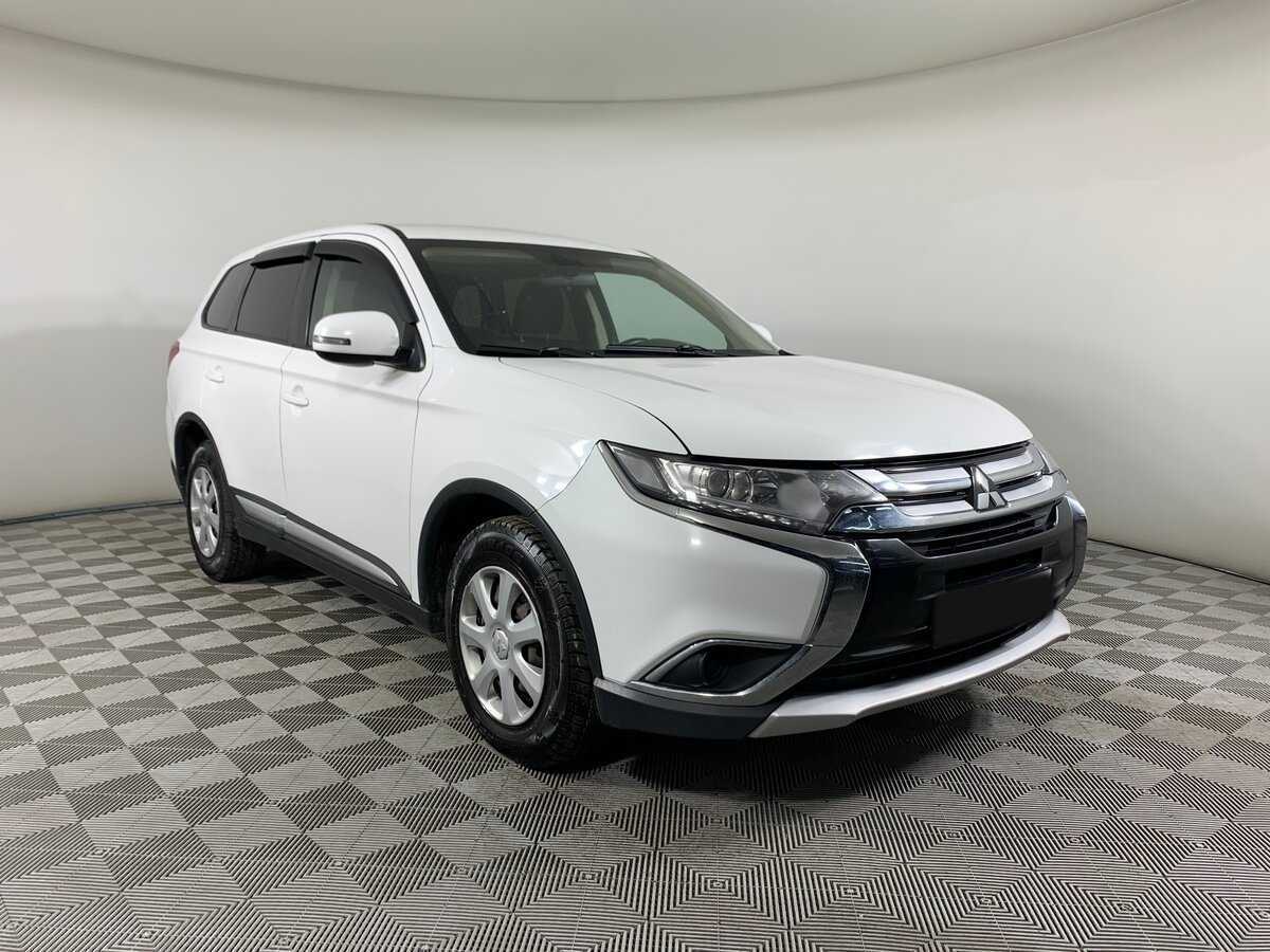 Mitsubishi Outlander 2017 года с пробегом. Фото: #2