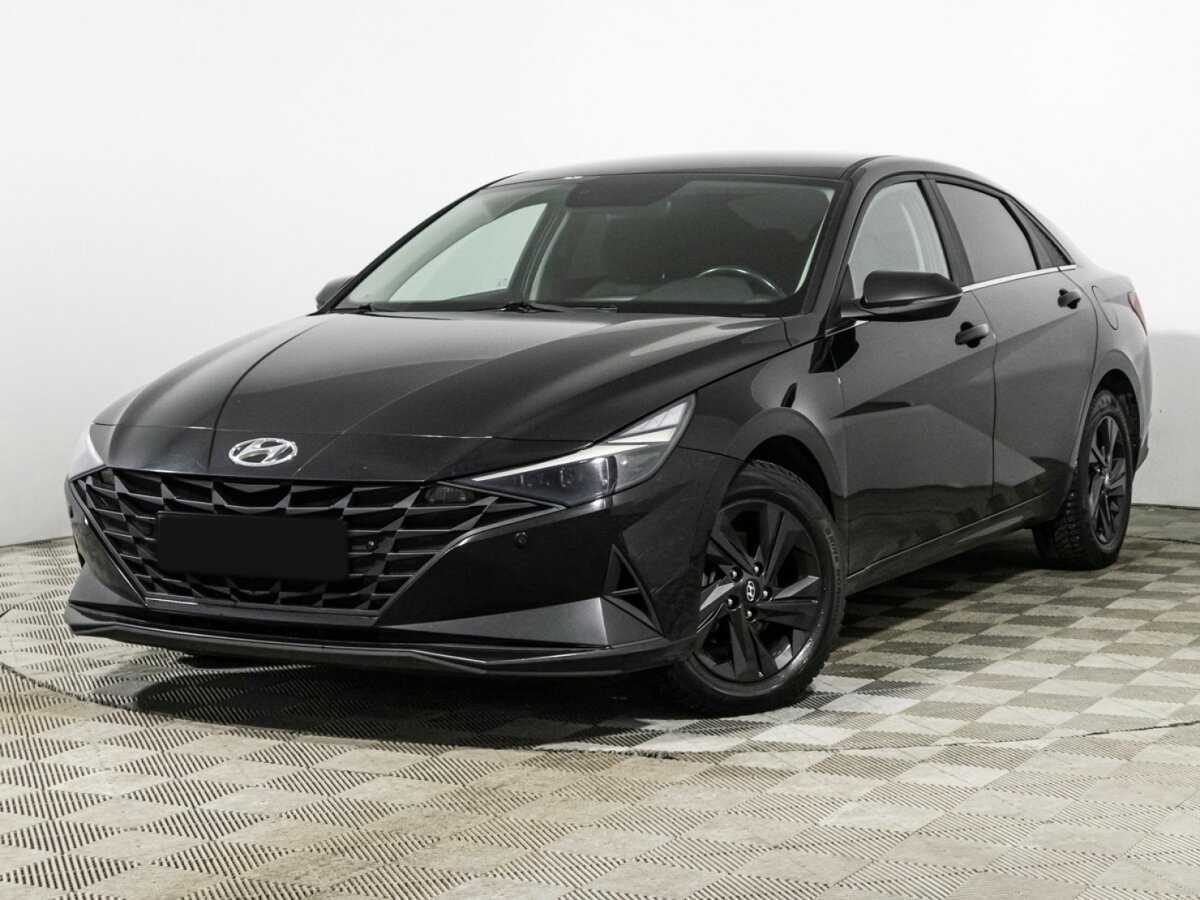 Hyundai Elantra 2021 года с пробегом. Посмотреть фото