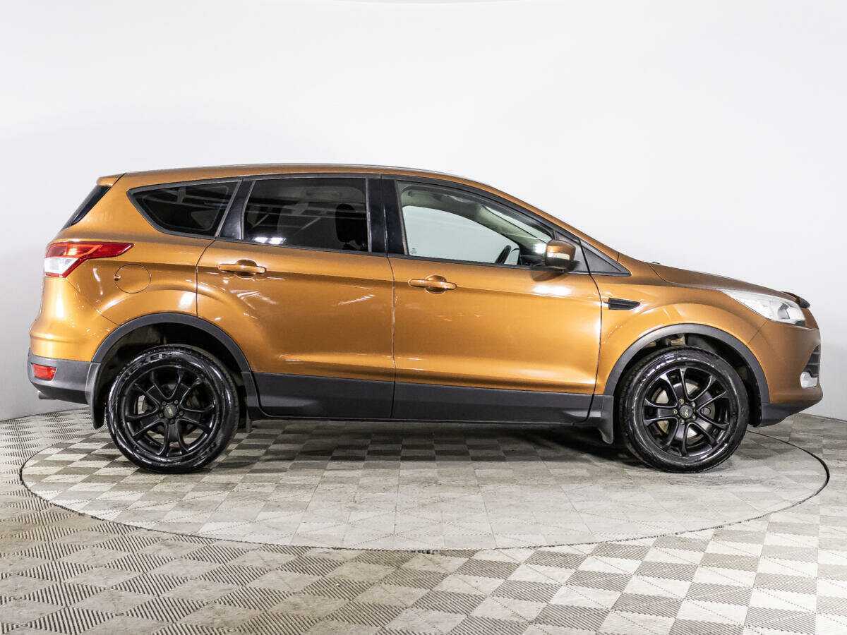 Ford Kuga 2013 года с пробегом. Фото: #3