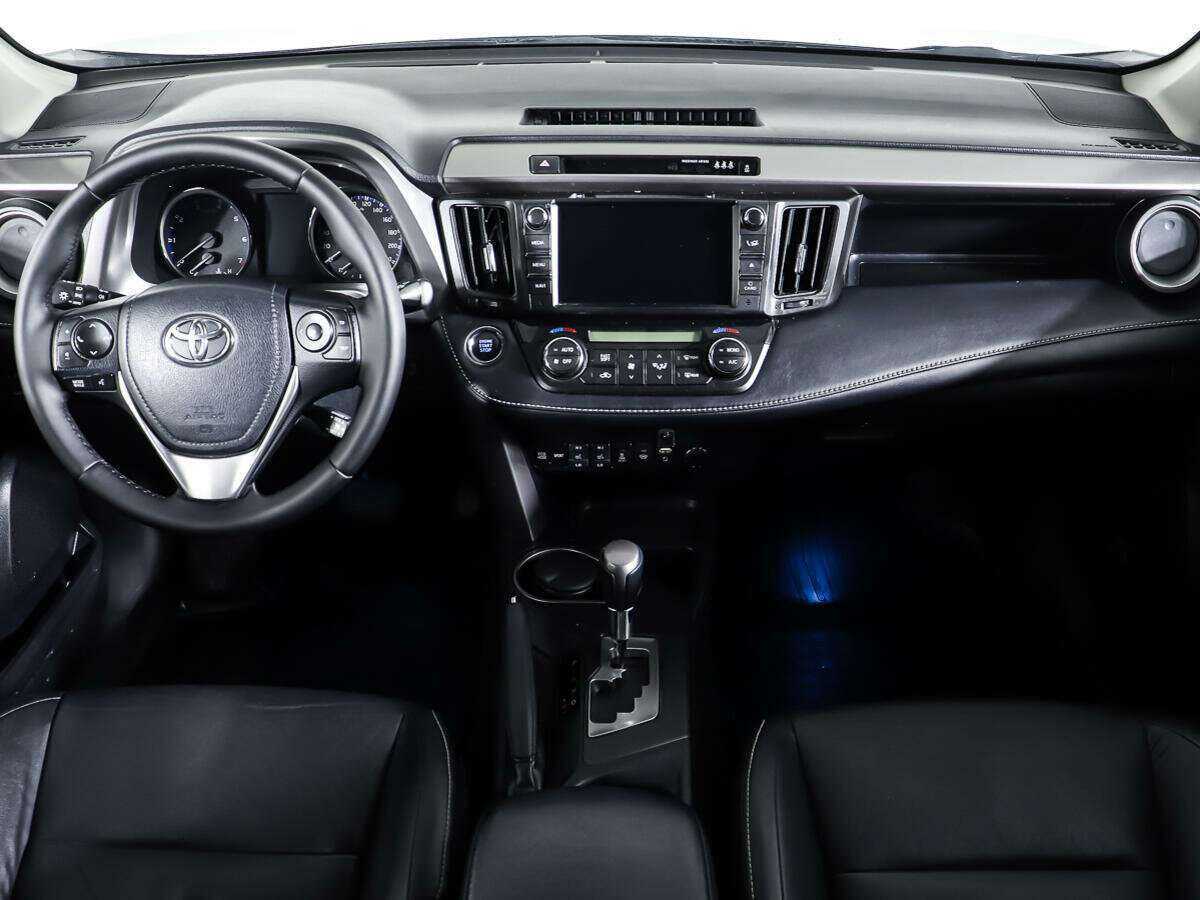 Toyota RAV4 2018 года с пробегом. Фото: #11