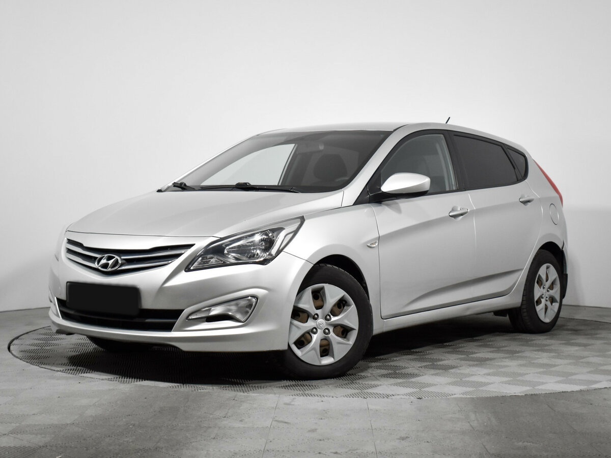 Hyundai Solaris 2015 года с пробегом. Посмотреть фото