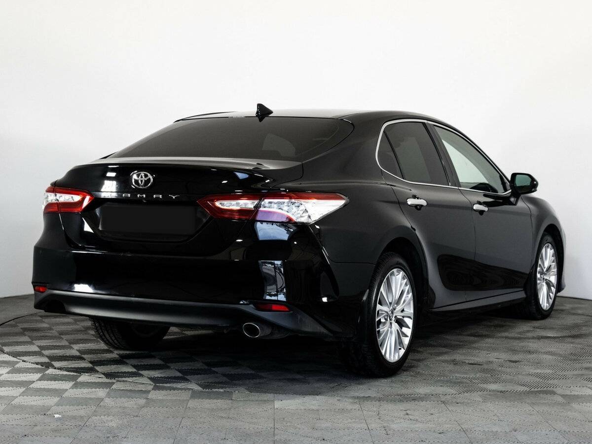 Toyota Camry 2019 года с пробегом. Фото: #4