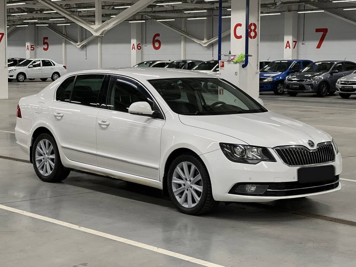 Skoda Superb 2014 года с пробегом. Фото: #2