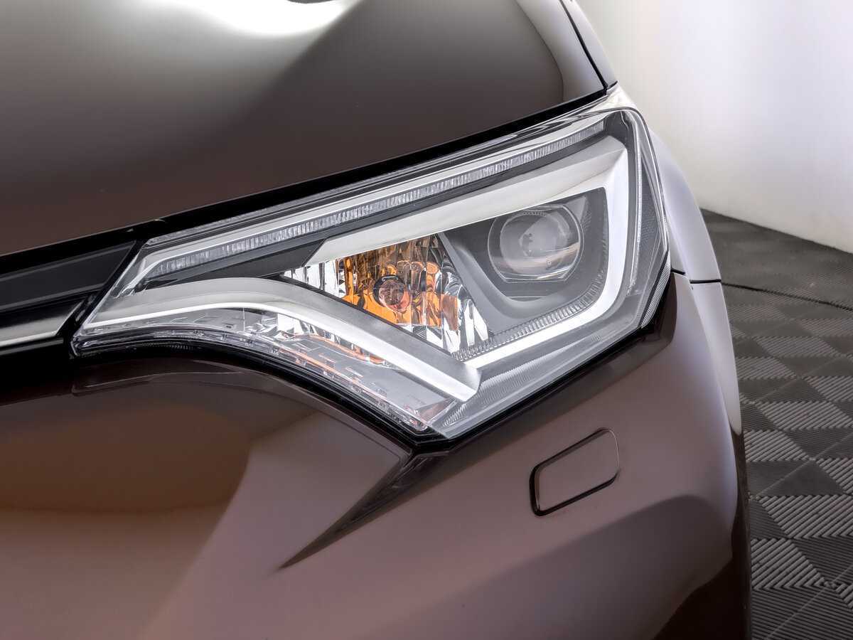 Toyota RAV4 2017 года с пробегом. Фото: #16