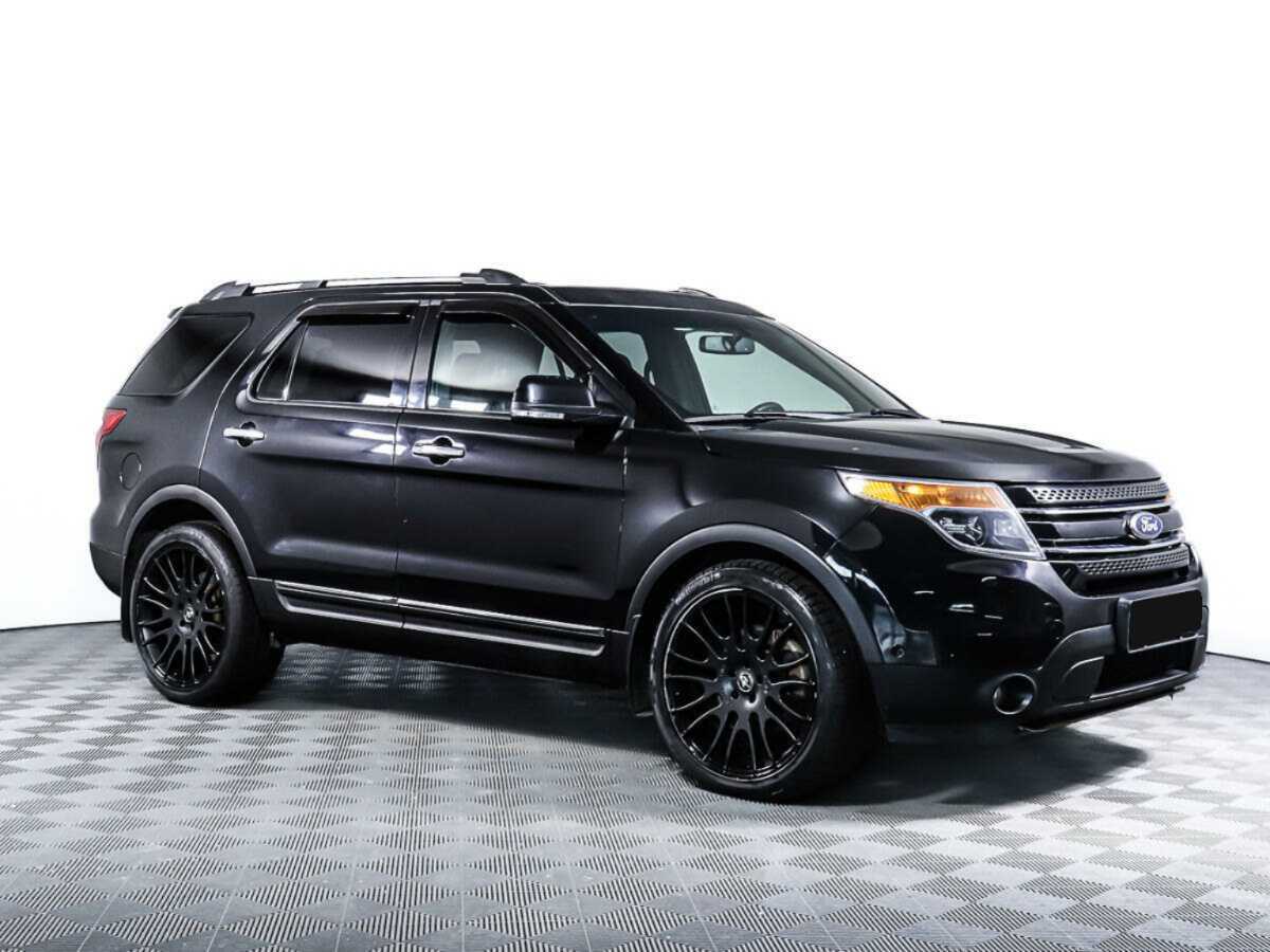 Ford Explorer 2013 года с пробегом. Фото: #2