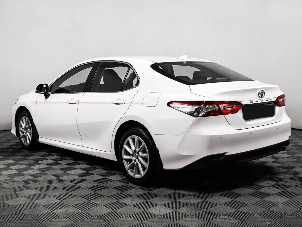 Toyota Camry 2021 года с пробегом. Фото: #6
