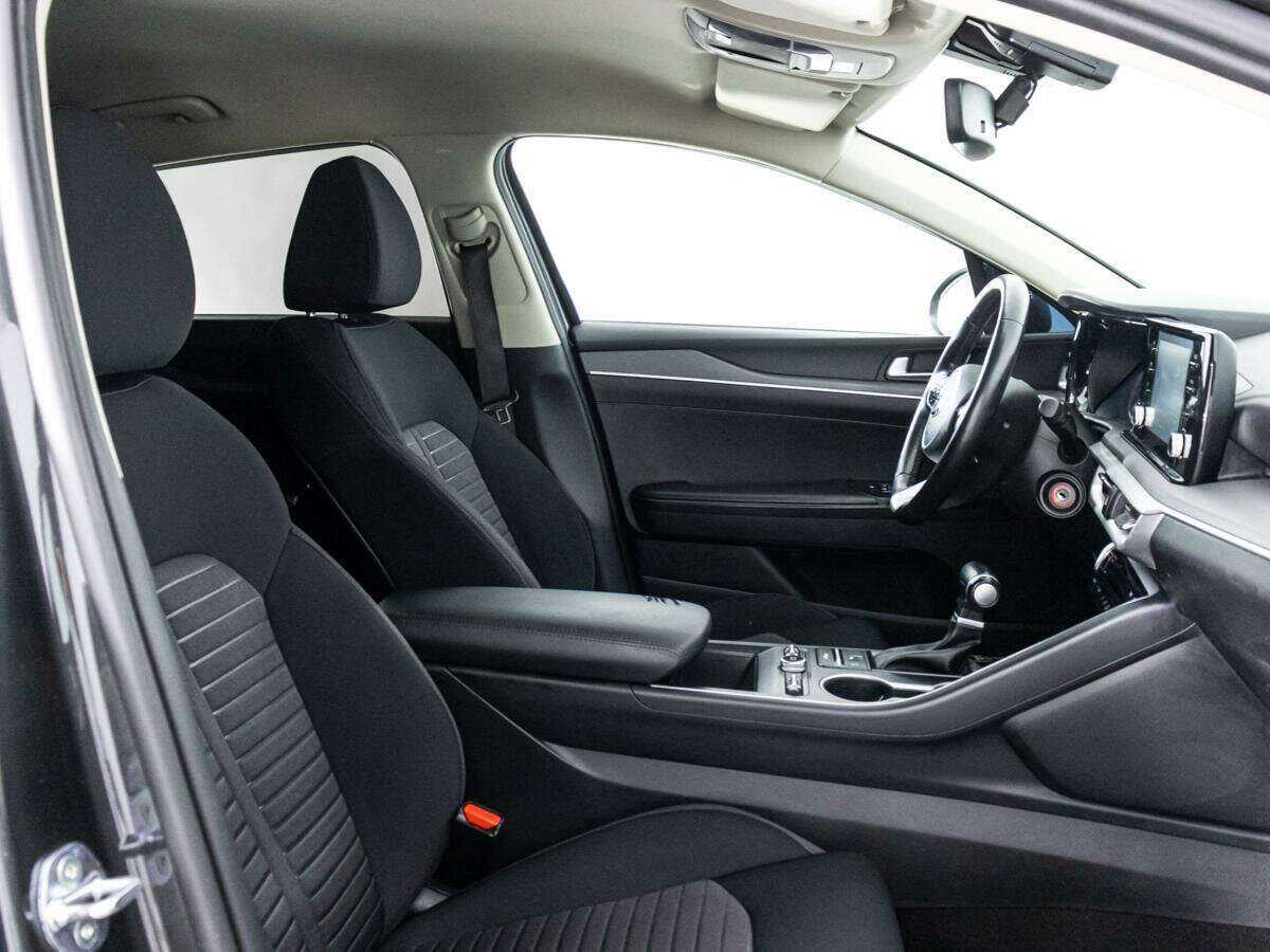 Kia K5 2021 года с пробегом. Фото: #14