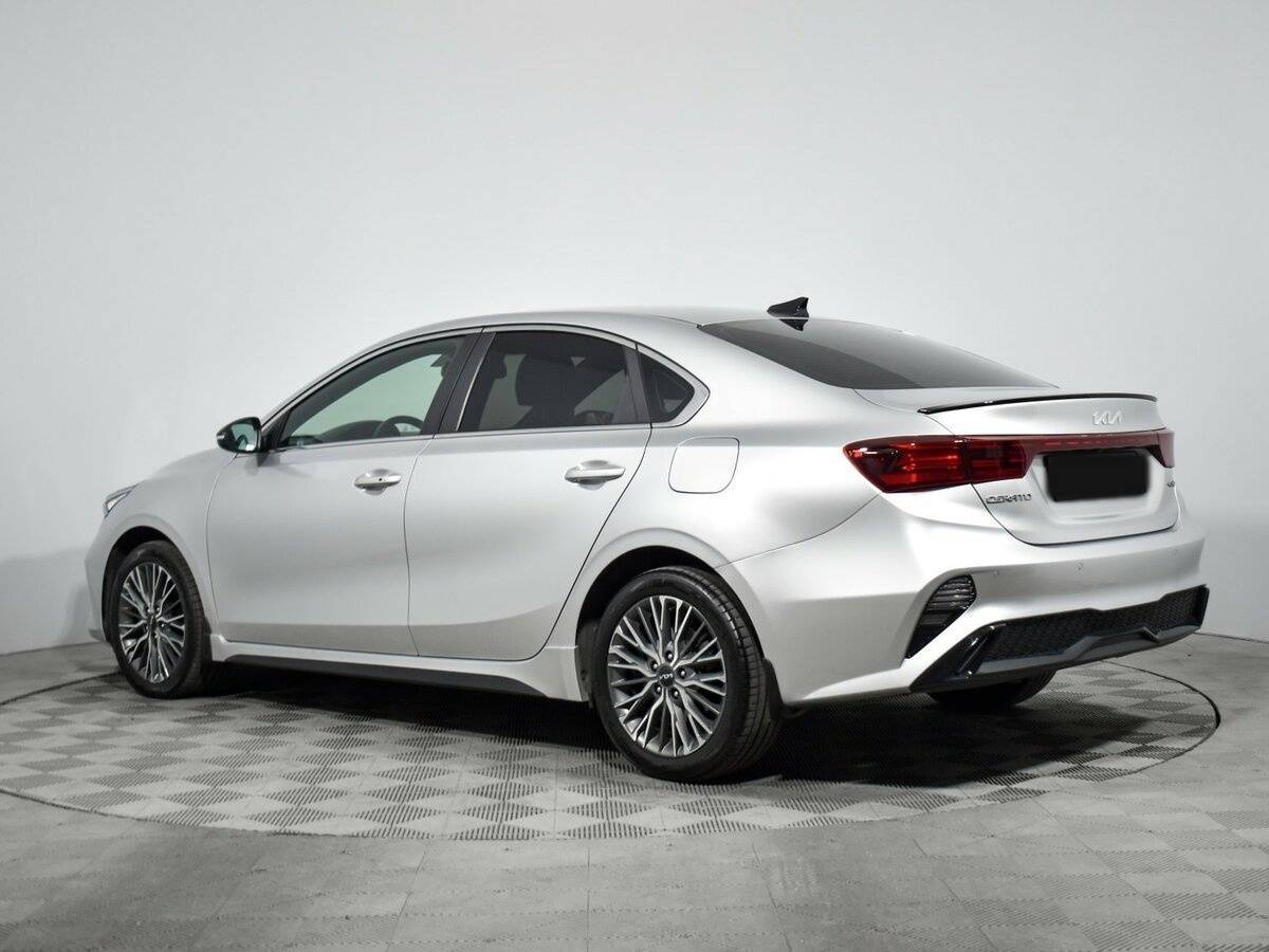 Kia Cerato 2022 года с пробегом. Фото: #5