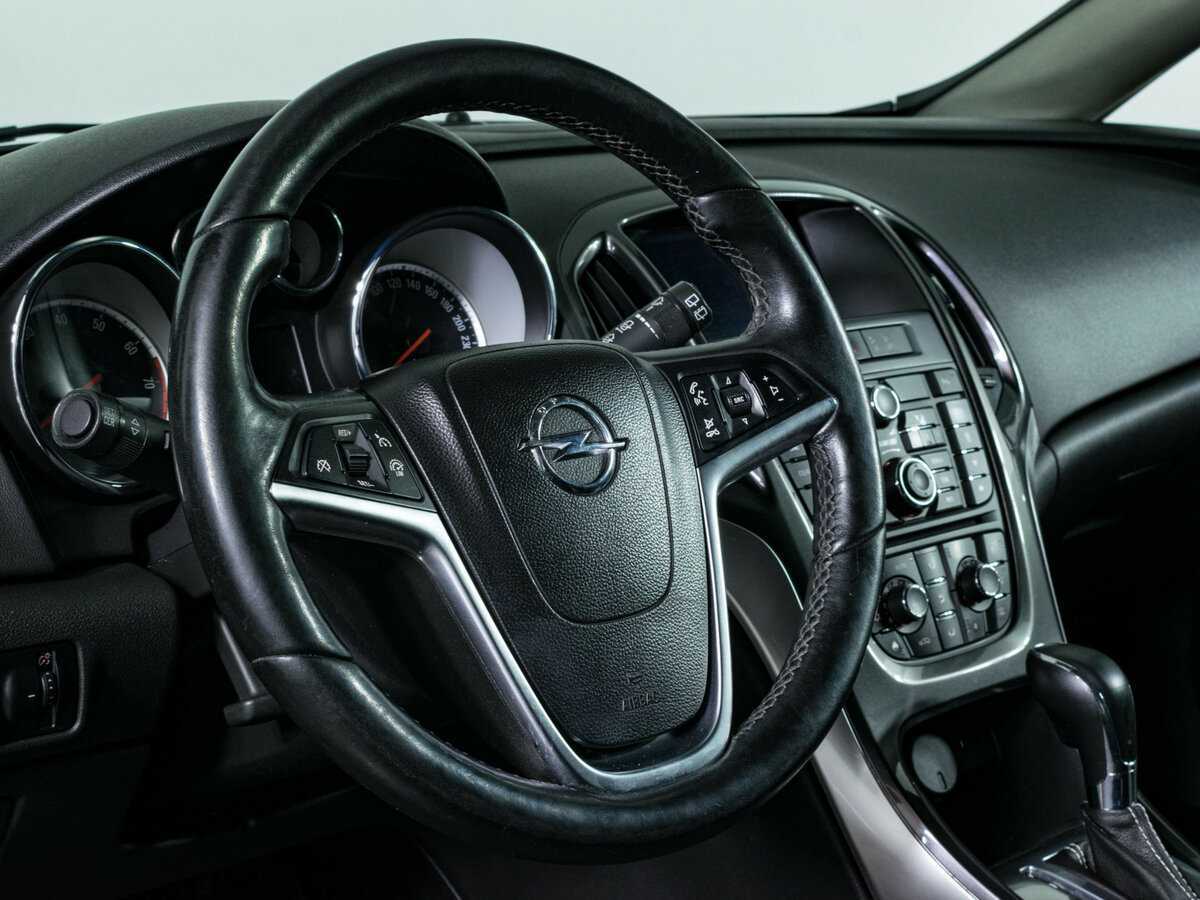 Opel Astra 2012 года с пробегом. Фото: #11