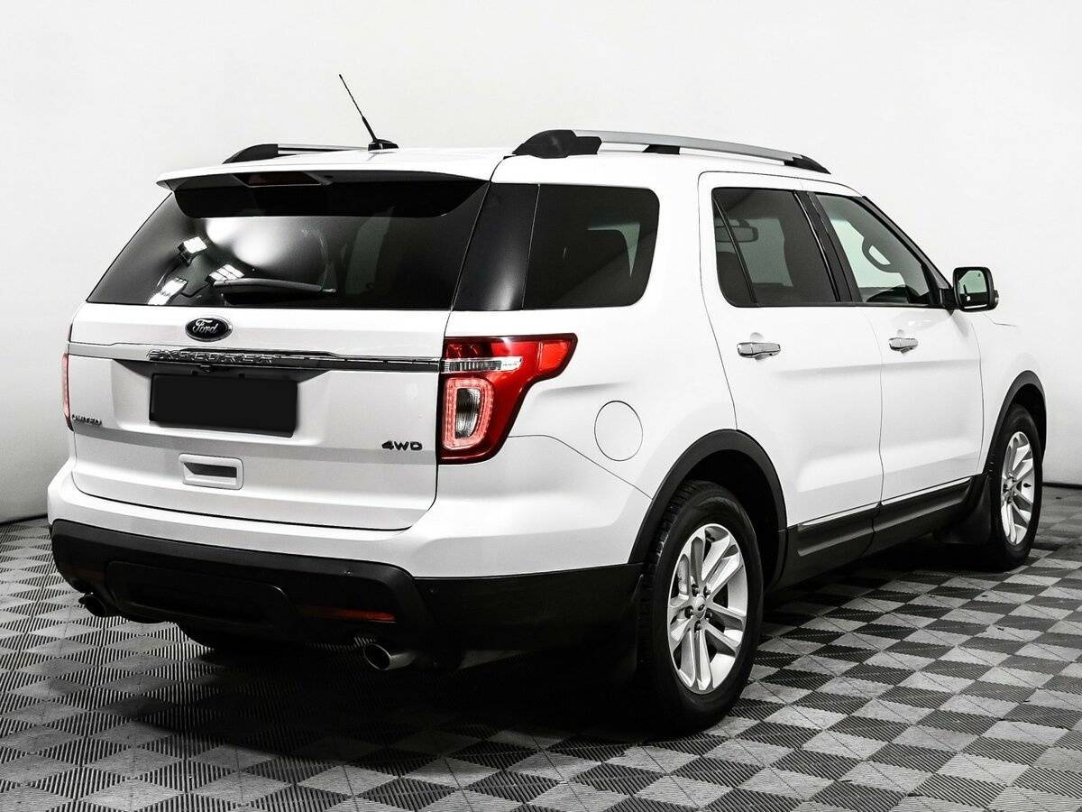 Ford Explorer 2012 года с пробегом. Фото: #4