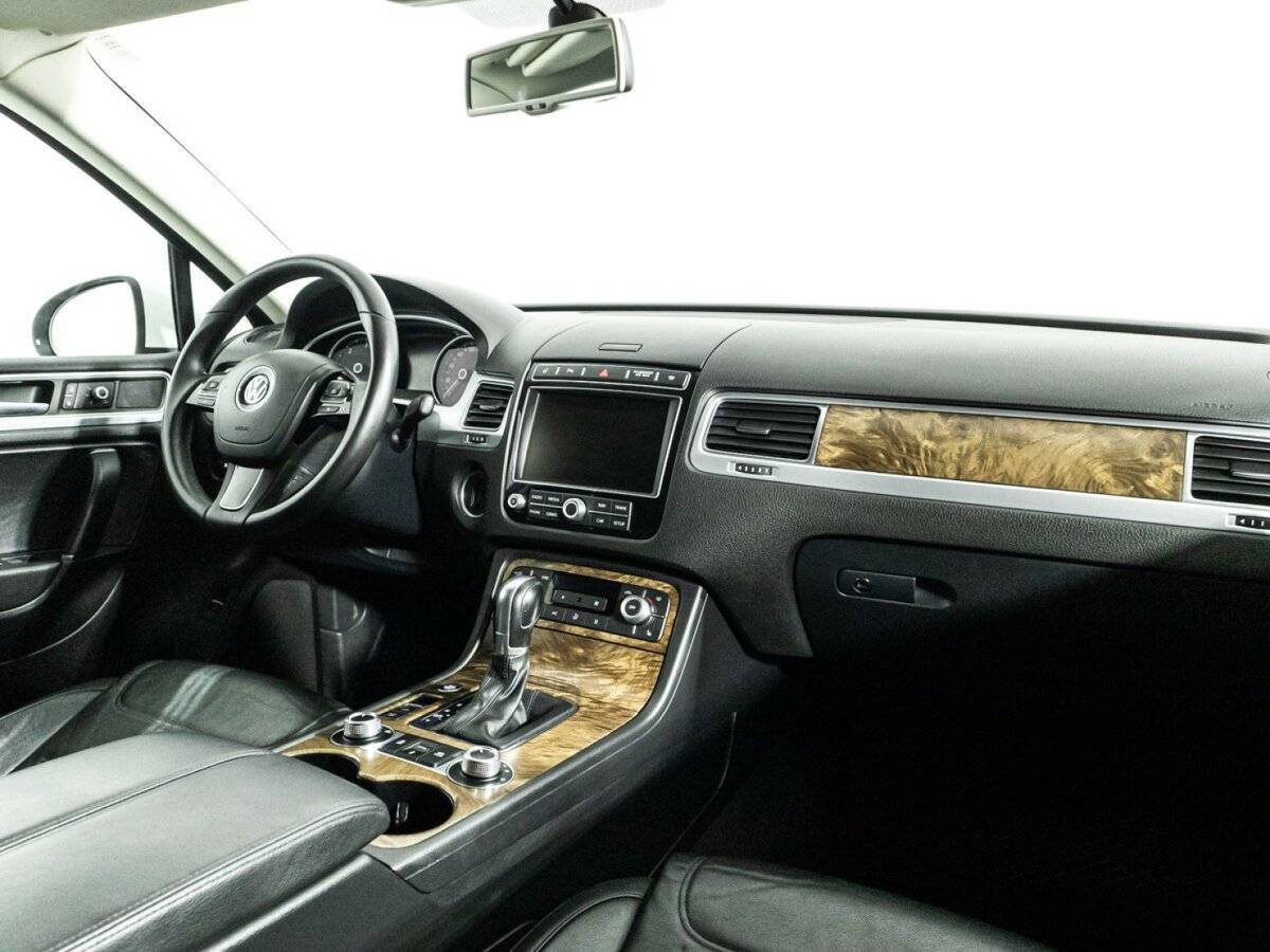 Volkswagen Touareg 2015 года с пробегом. Фото: #8