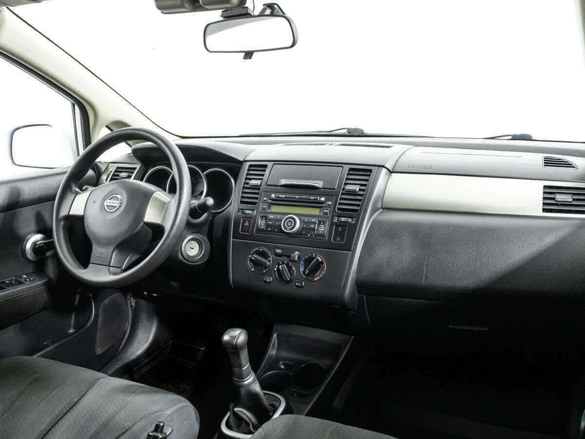 Nissan Tiida 2013 года с пробегом. Фото: #8