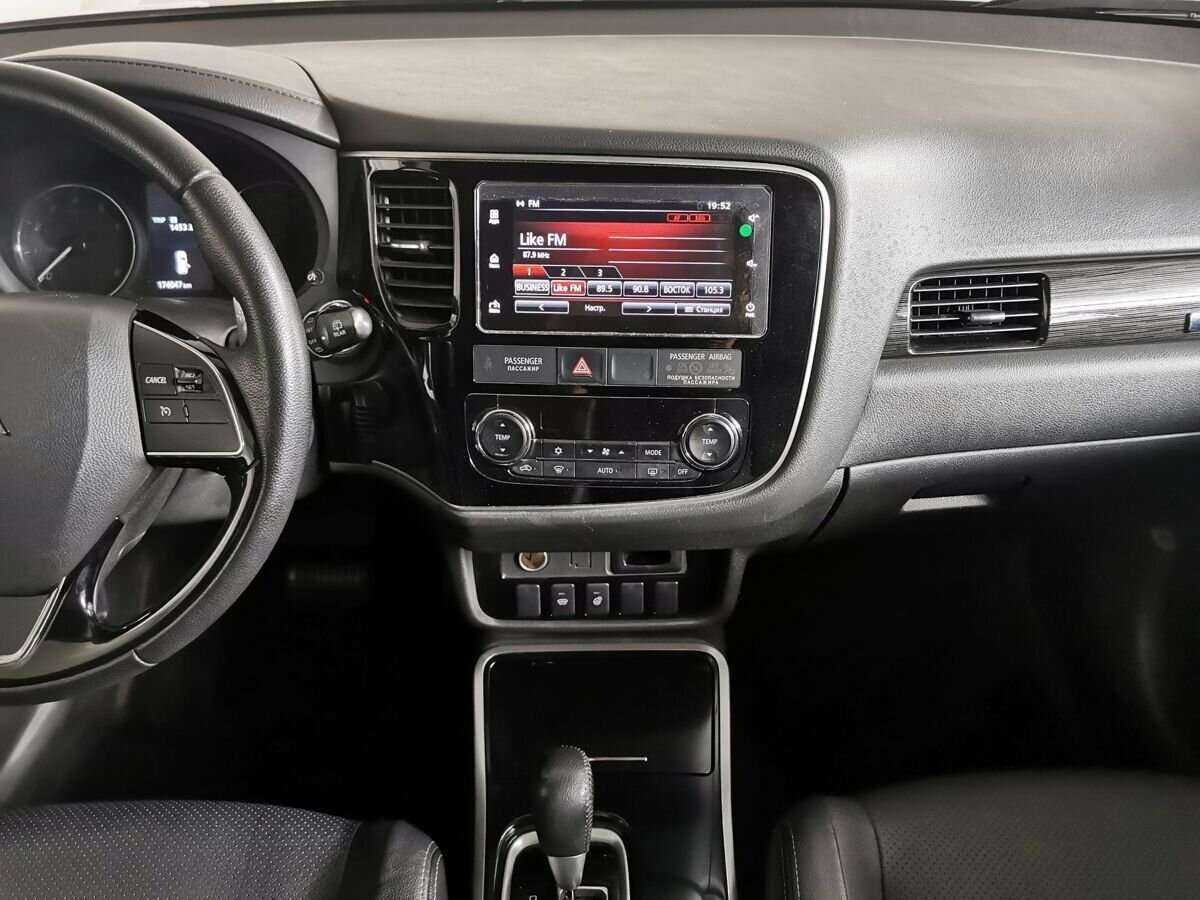 Mitsubishi Outlander 2018 года с пробегом. Фото: #10