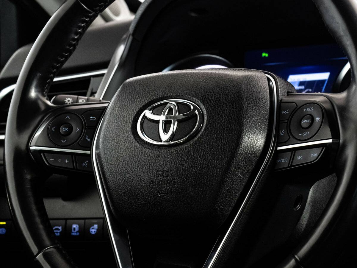 Toyota Camry 2019 года с пробегом. Фото: #12