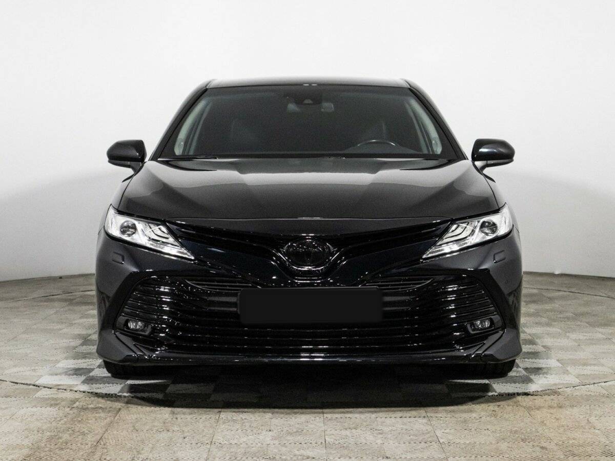Toyota Camry 2018 года с пробегом. Фото: #1