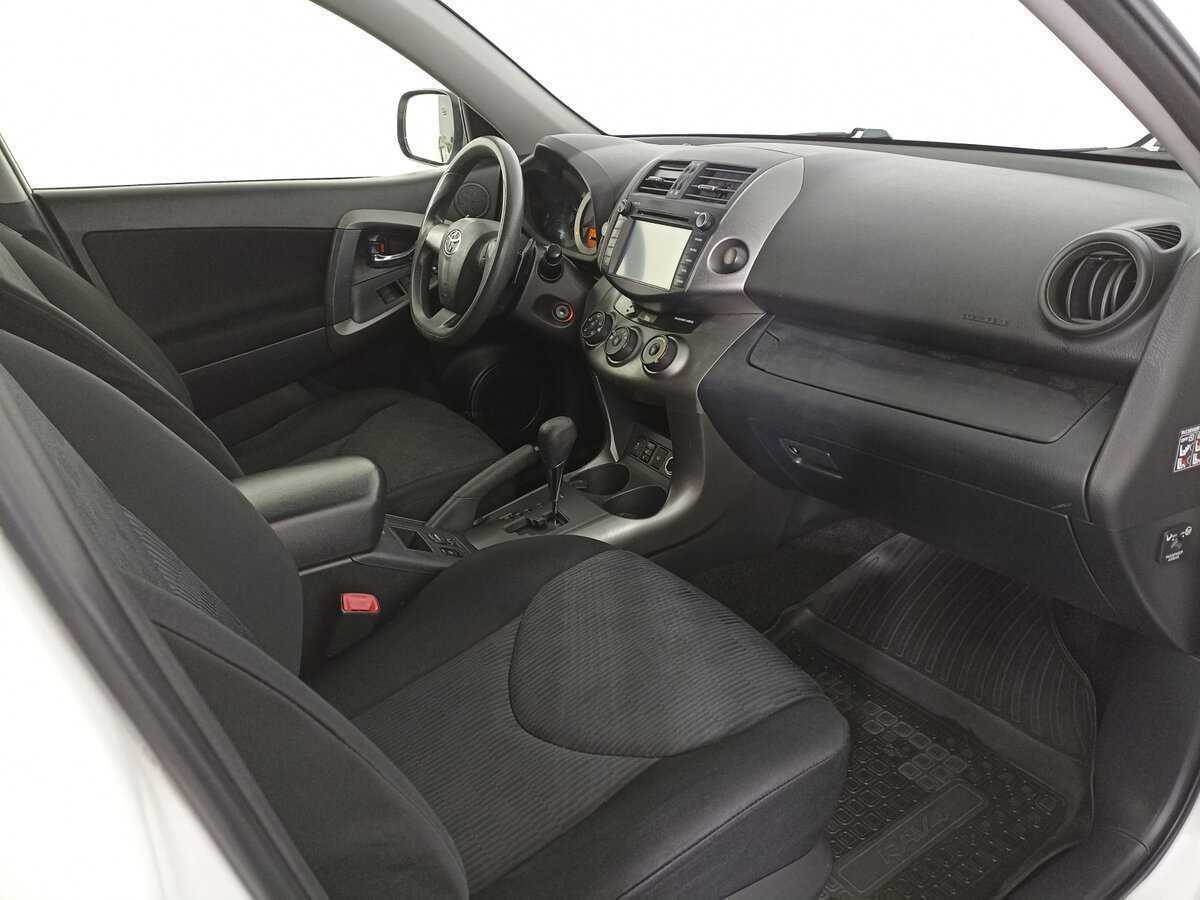 Toyota RAV4 2012 года с пробегом. Фото: #8