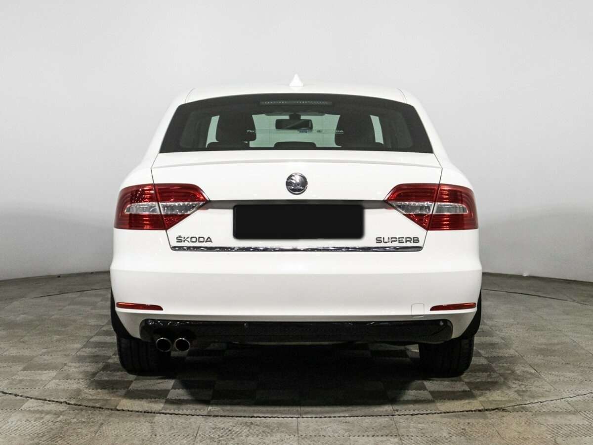 Skoda Superb 2013 года с пробегом. Фото: #5