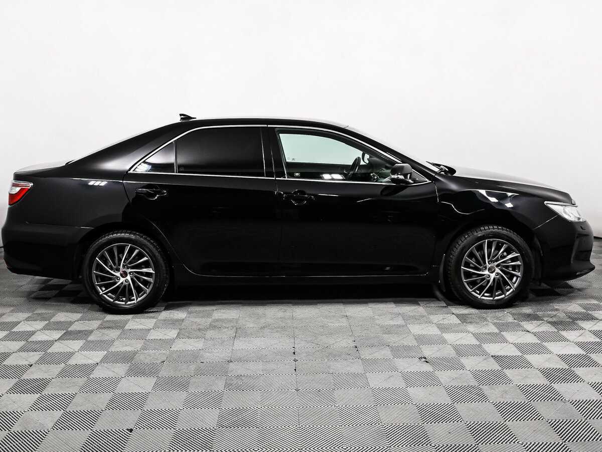 Toyota Camry 2018 года с пробегом. Фото: #3