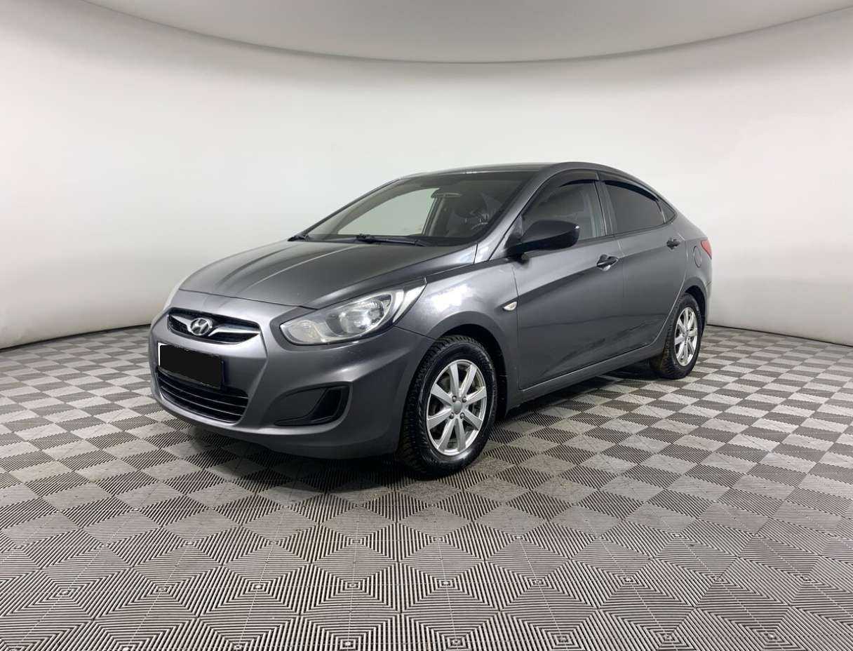 Hyundai Solaris 2012 года с пробегом. Посмотреть фото
