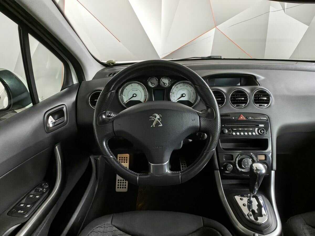 Peugeot 308 2012 года с пробегом. Фото: #13