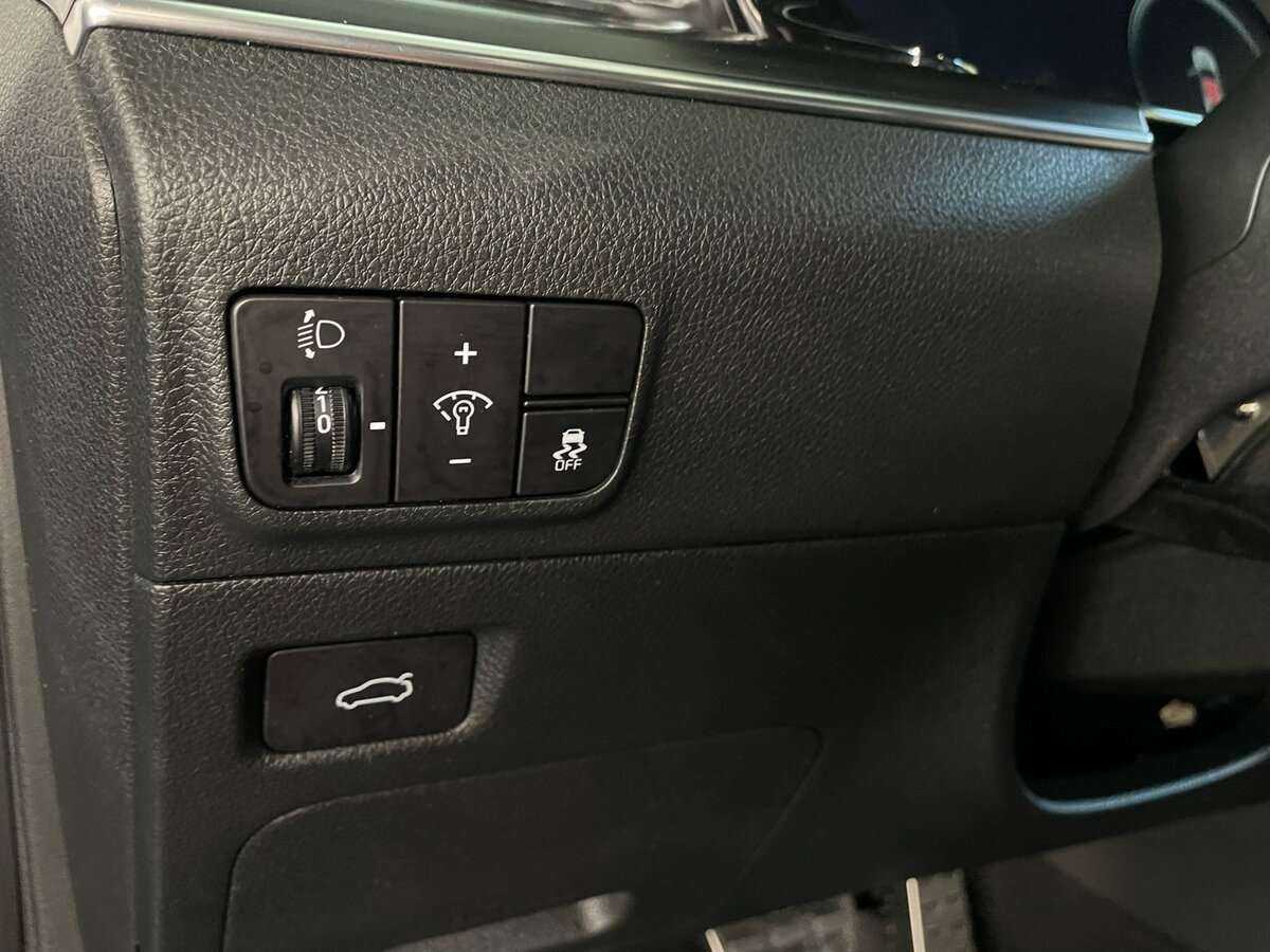 Kia K5 2021 года с пробегом. Фото: #14