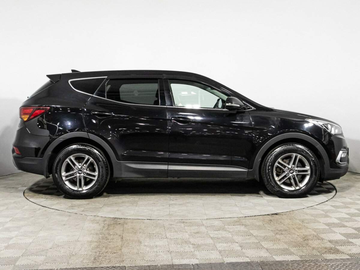 Hyundai Santa Fe 2017 года с пробегом. Фото: #3