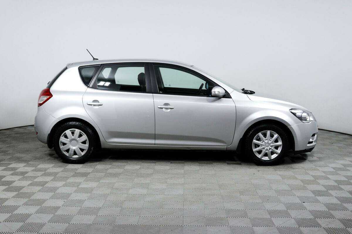 Kia Ceed 2012 года с пробегом. Фото: #3