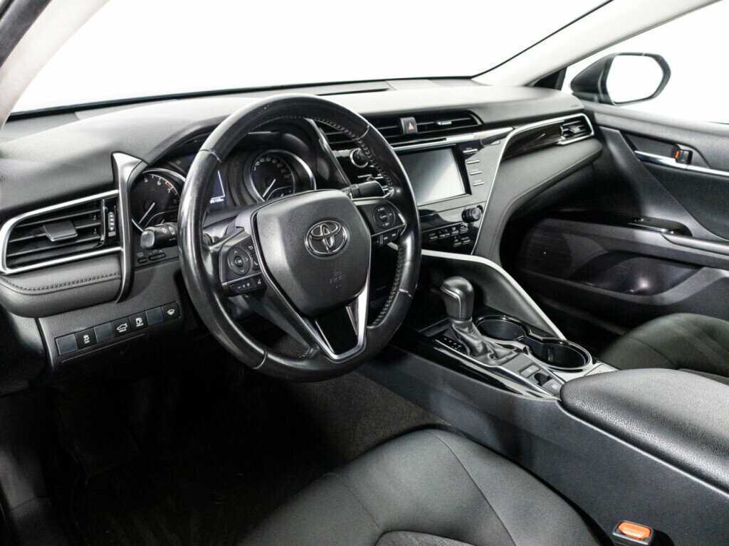 Toyota Camry 2019 года с пробегом. Фото: #10