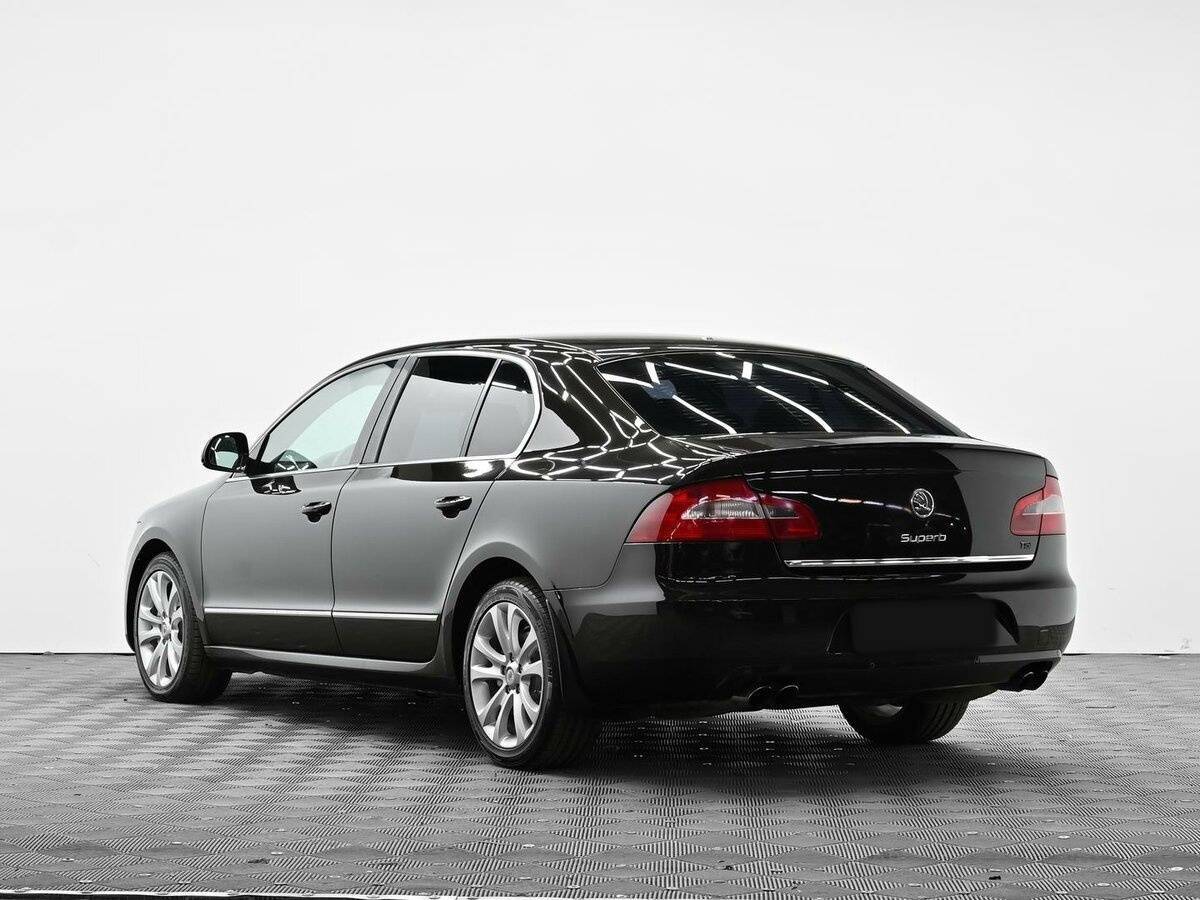 Skoda Superb 2012 года с пробегом. Фото: #2