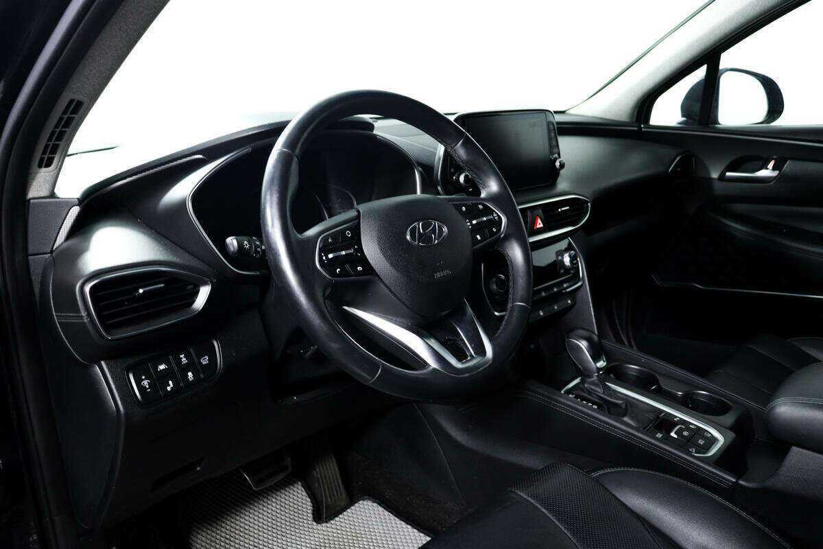 Hyundai Santa Fe 2019 года с пробегом. Фото: #12