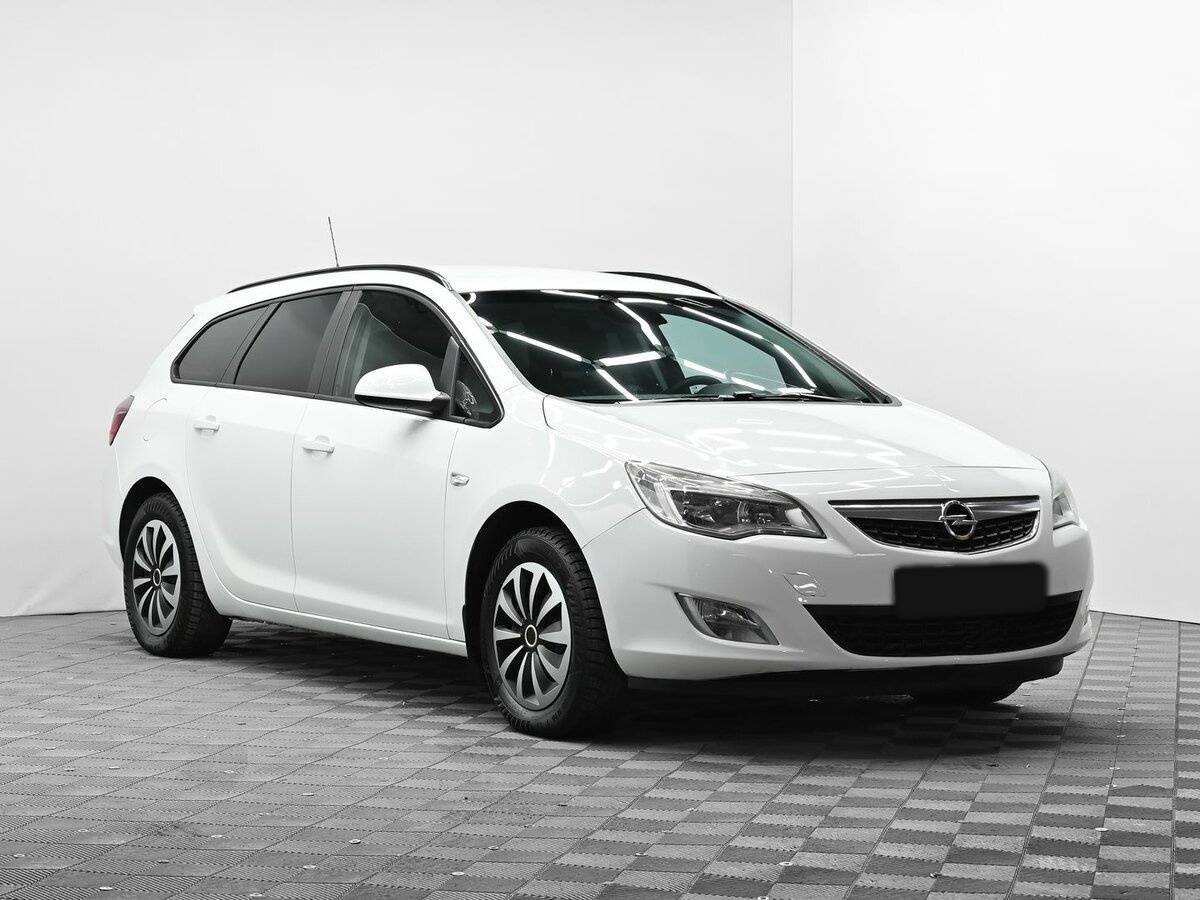 Opel Astra 2012 года с пробегом. Фото: #1
