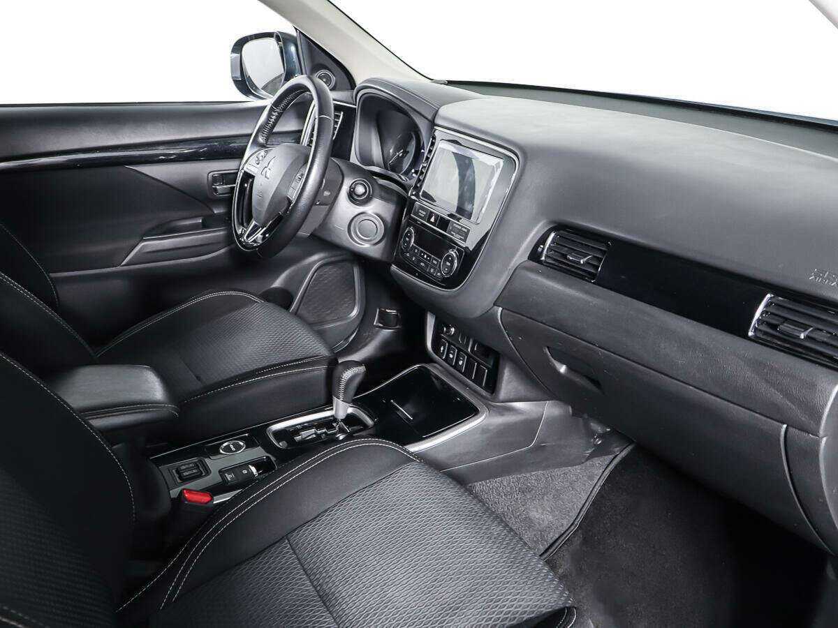 Mitsubishi Outlander 2019 года с пробегом. Фото: #8