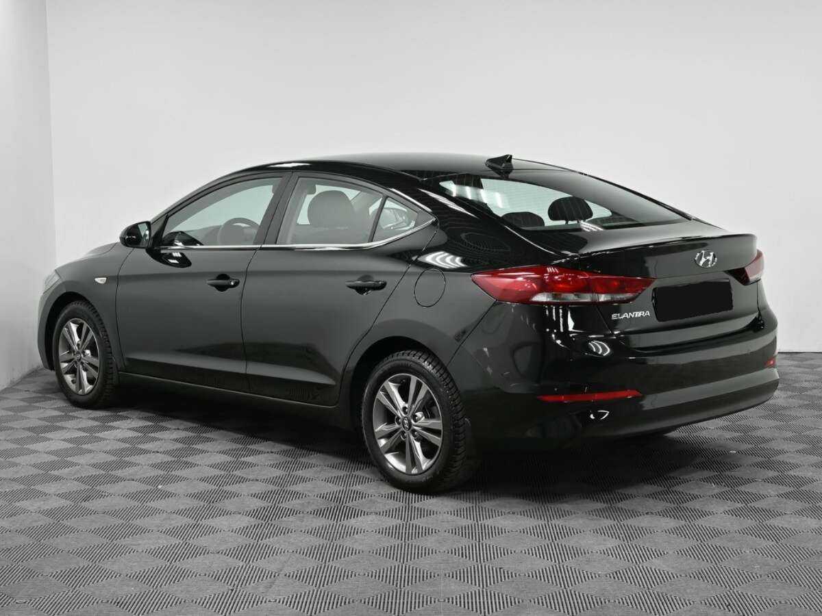 Hyundai Elantra 2017 года с пробегом. Фото: #3
