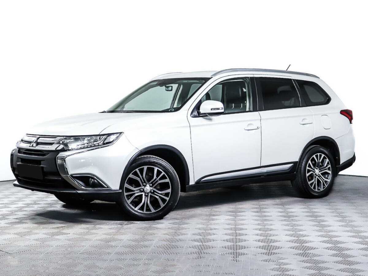 Mitsubishi Outlander 2015 года с пробегом. Посмотреть фото