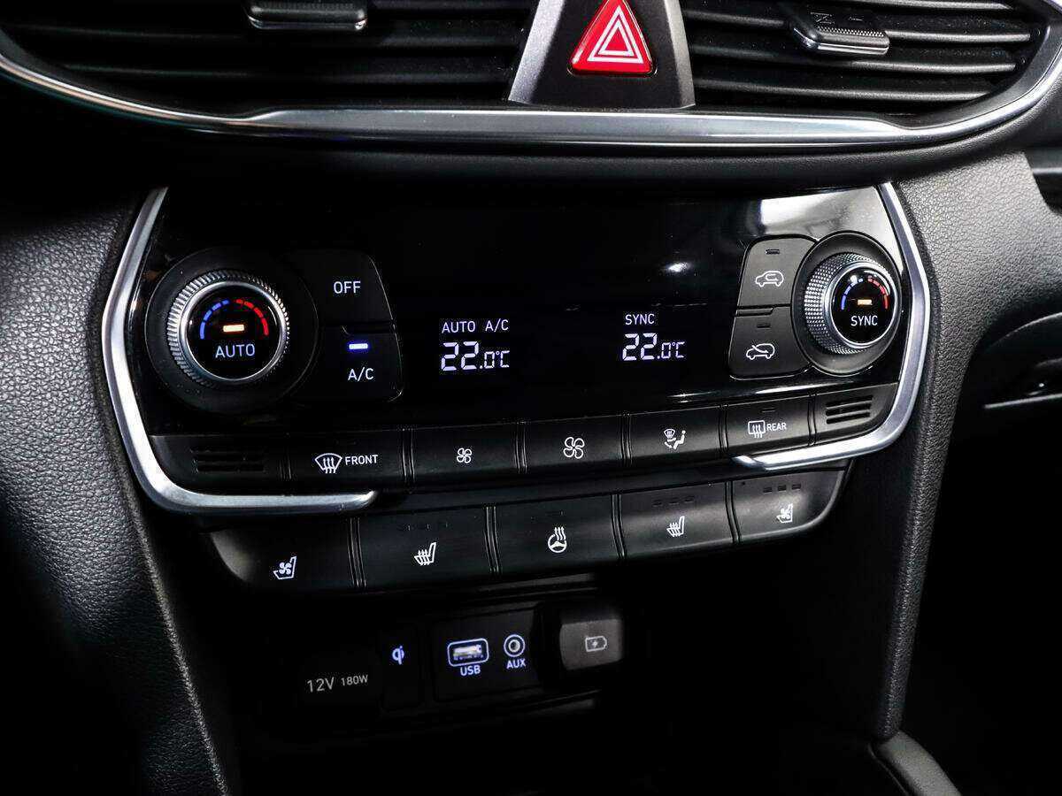 Hyundai Santa Fe 2019 года с пробегом. Фото: #13