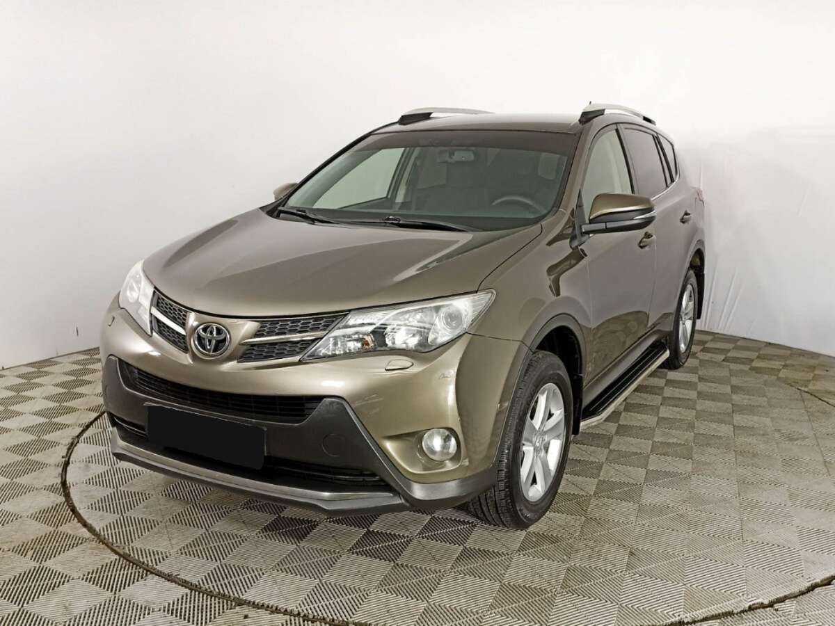 Toyota RAV4 2014 года с пробегом. Посмотреть фото
