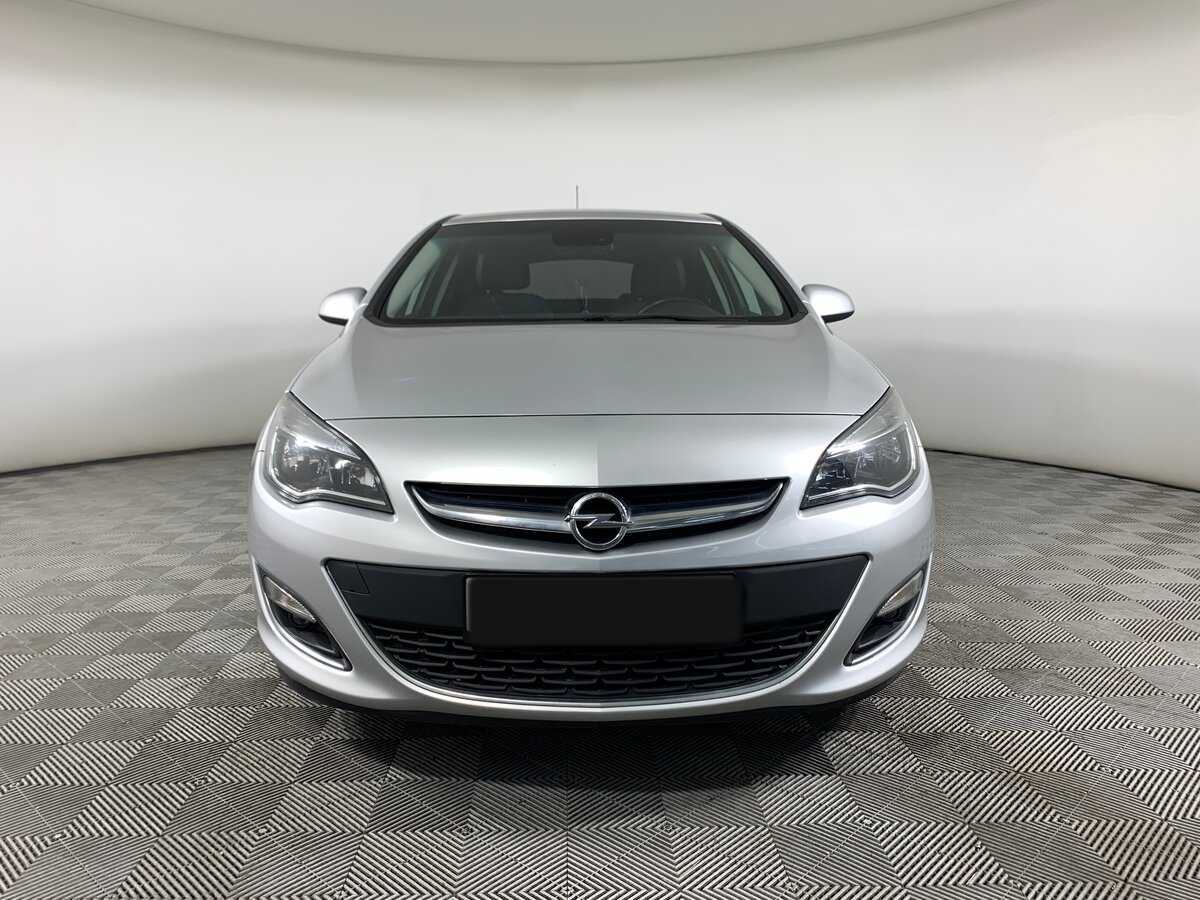 Opel Astra 2012 года с пробегом. Фото: #1