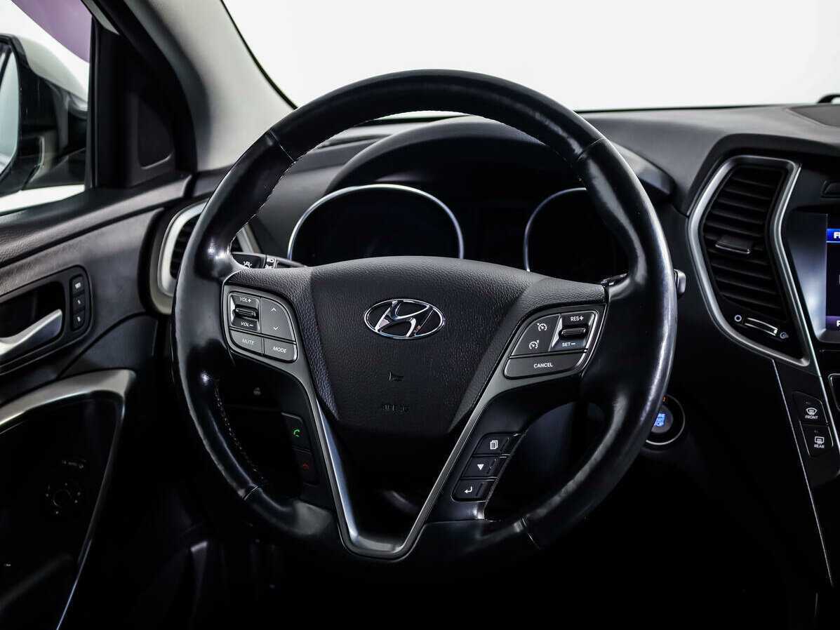 Hyundai Santa Fe 2017 года с пробегом. Фото: #9