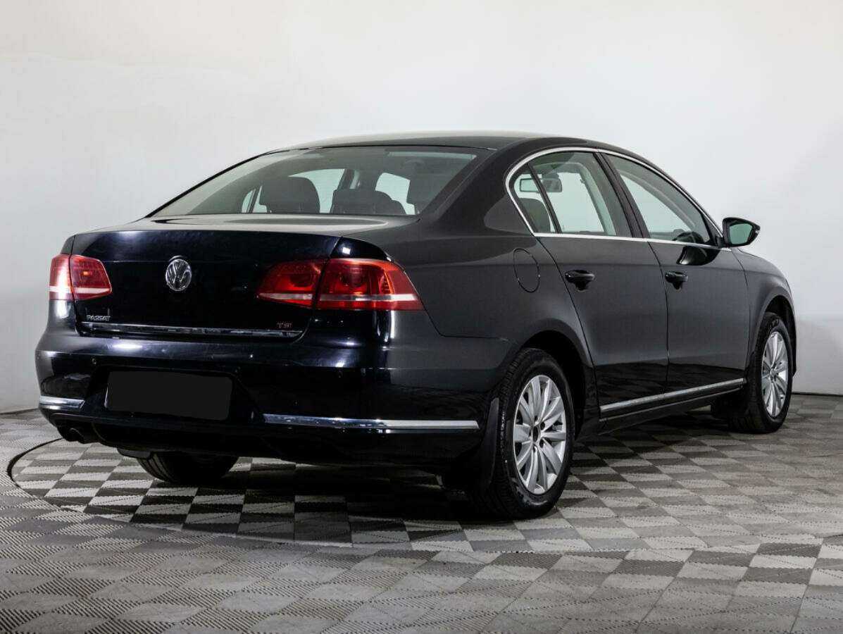 Volkswagen Passat 2012 года с пробегом. Фото: #4