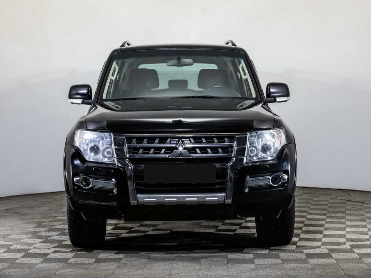 Mitsubishi Pajero 2018 года с пробегом. Фото: #1