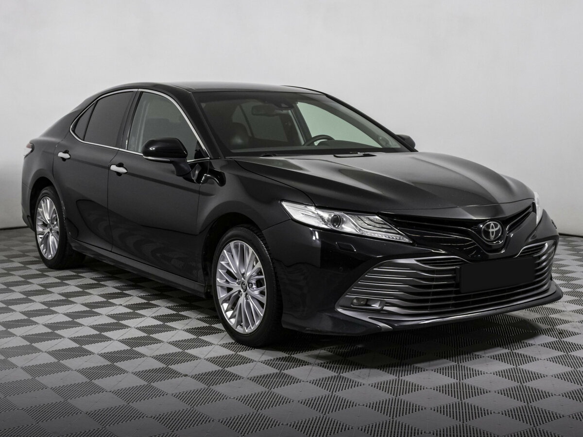 Toyota Camry 2020 года с пробегом. Фото: #2