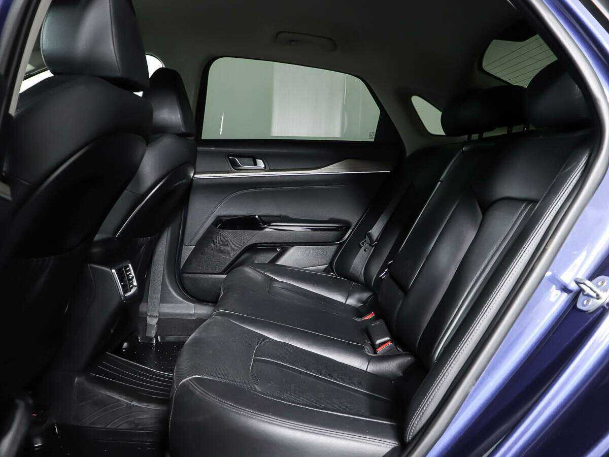 Kia K5 2020 года с пробегом. Фото: #11