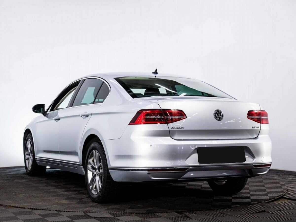 Volkswagen Passat 2017 года с пробегом. Фото: #3