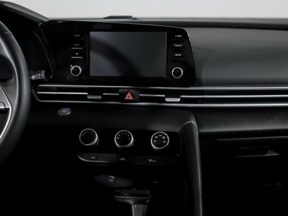 Hyundai Elantra 2023 года с пробегом. Фото: #10