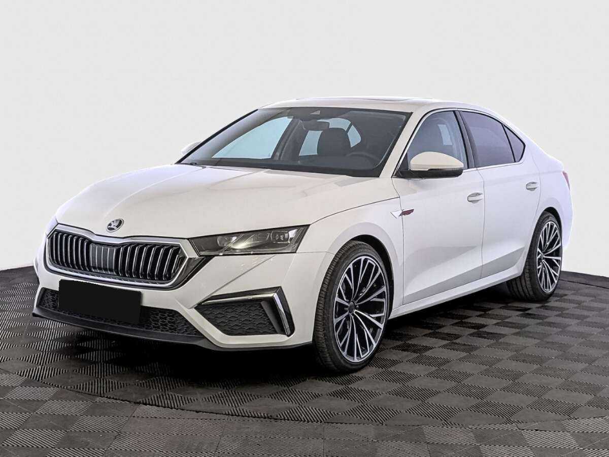 Skoda Octavia 2023 года с пробегом. Посмотреть фото