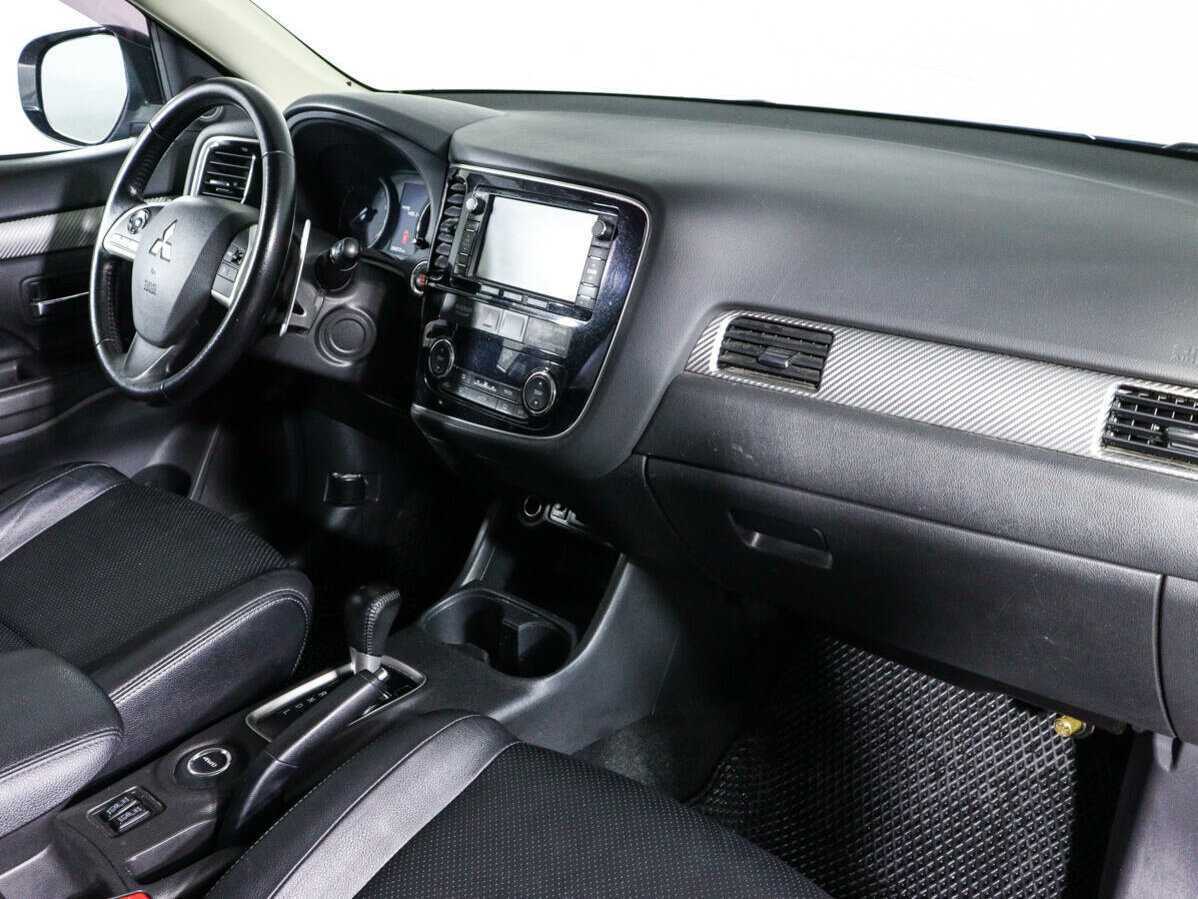 Mitsubishi Outlander 2012 года с пробегом. Фото: #8