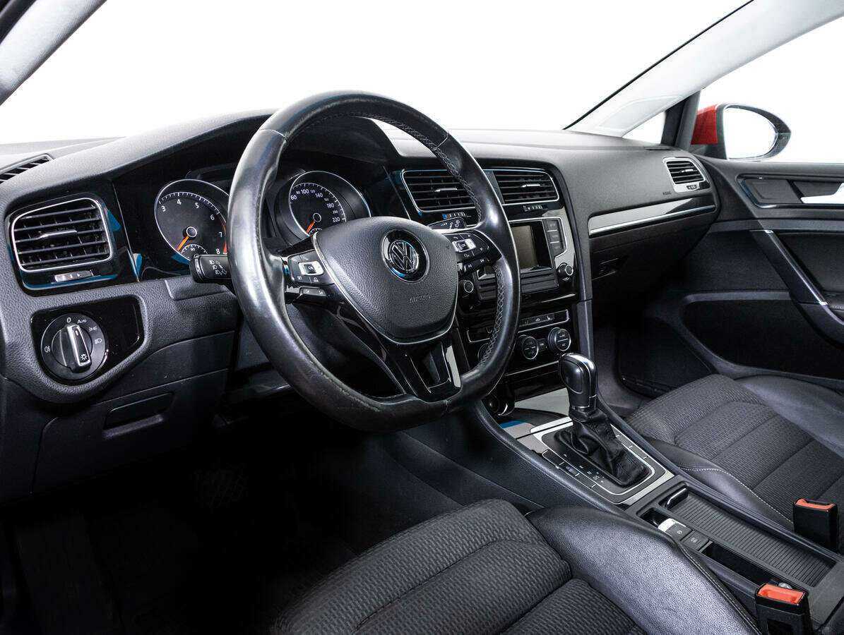 Volkswagen Golf 2013 года с пробегом. Фото: #10