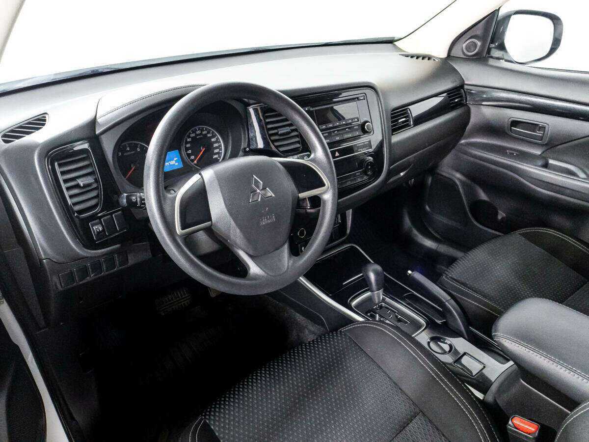 Mitsubishi Outlander 2019 года с пробегом. Фото: #10