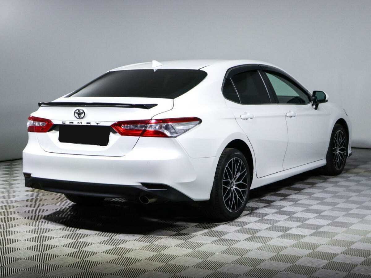 Toyota Camry 2020 года с пробегом. Фото: #3